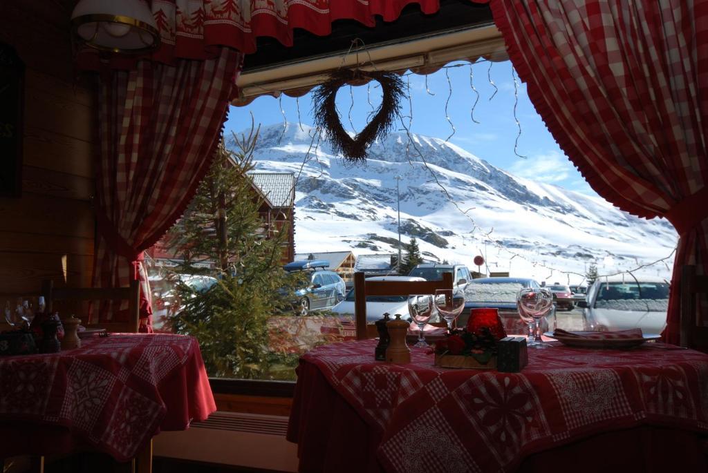 Hotel Le Dome Alpe d'Huez Exteriör bild